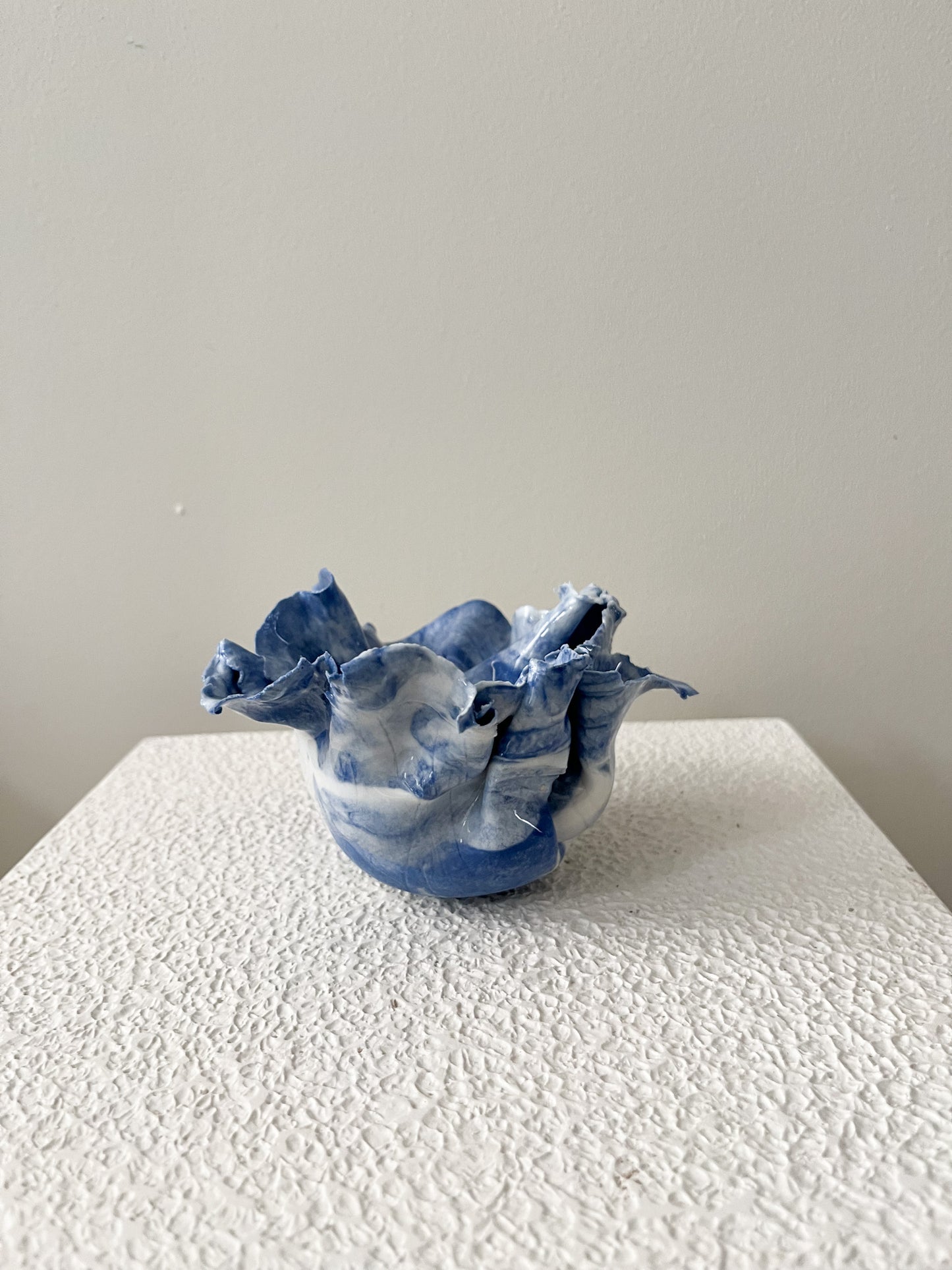 Petite coupelle Pavlova tigrée 💙 🤍