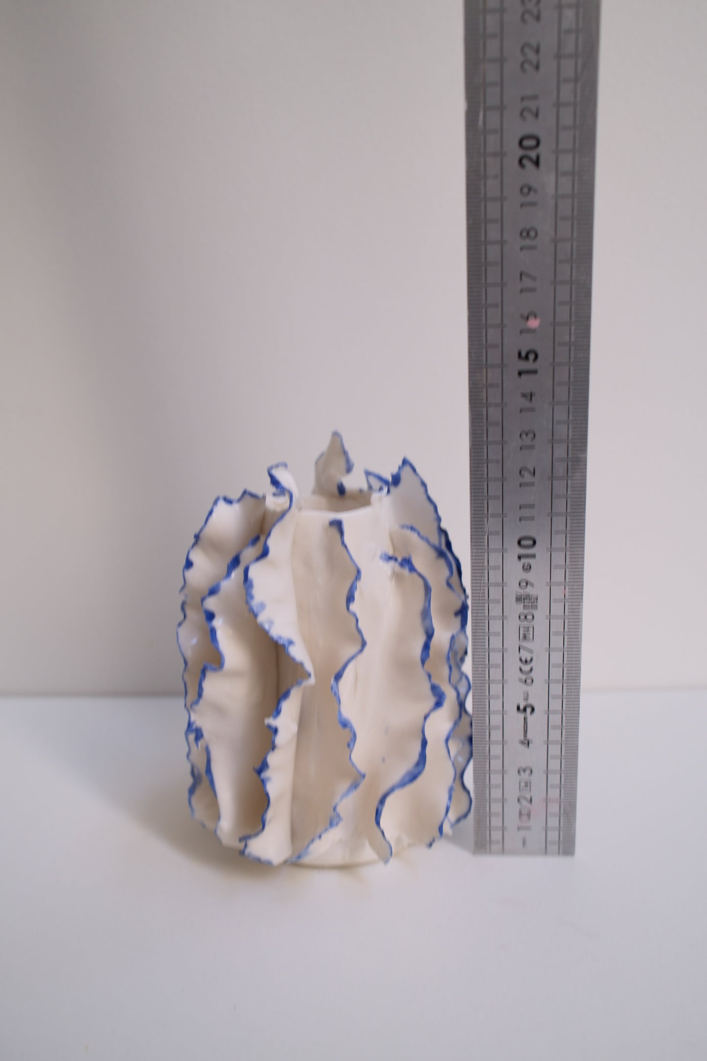 Petit Vase Athéna liseré 💙