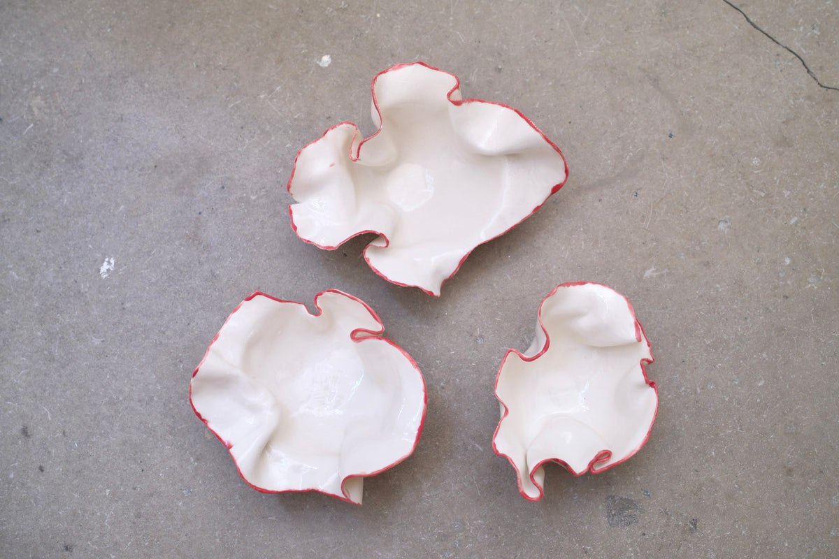 Petite Coupelle Pavlova avec liseré rouge