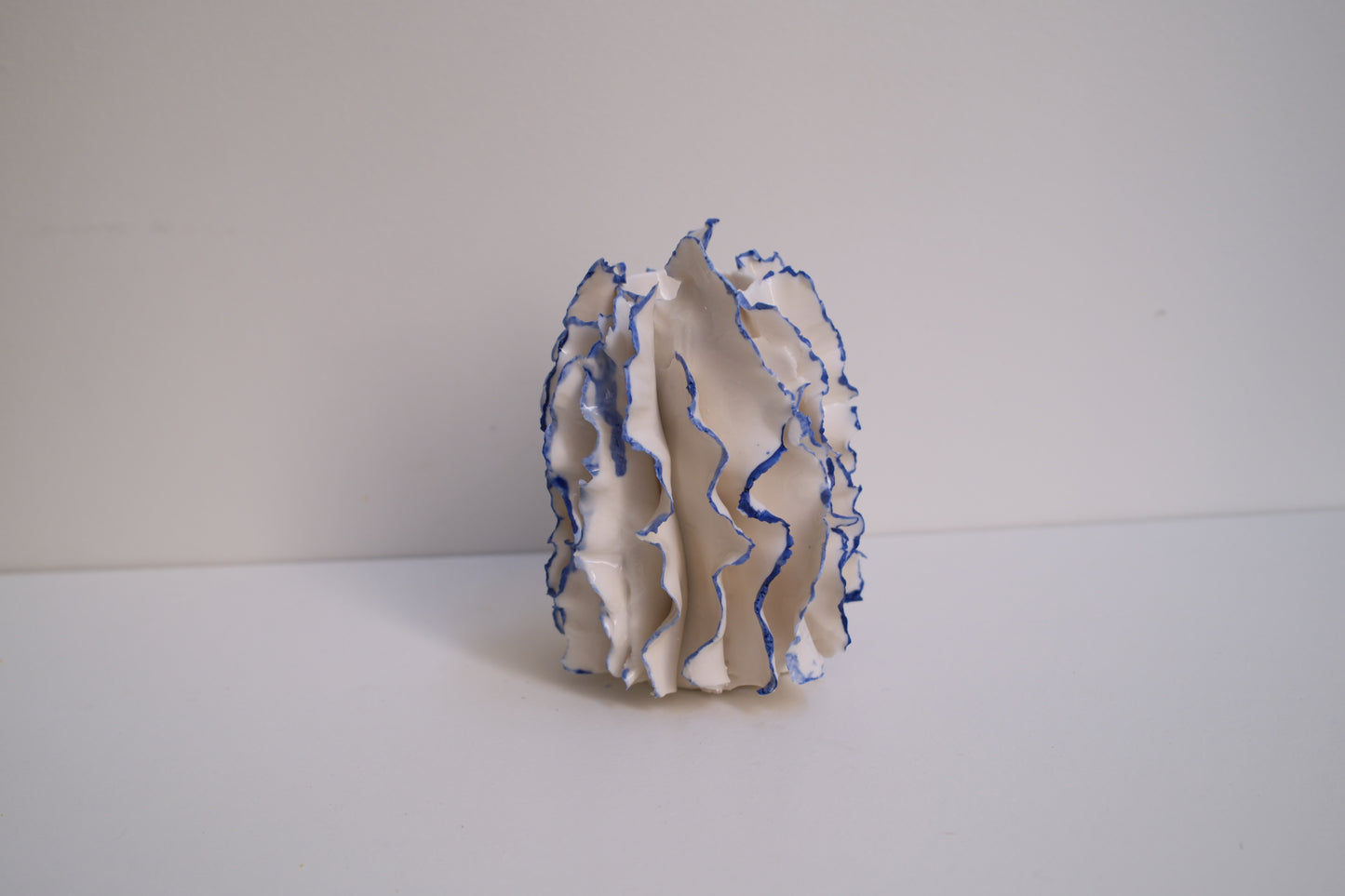 Petit Vase Athéna liseré 💙