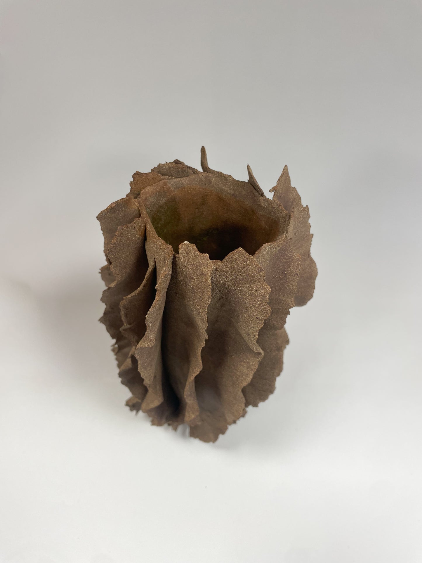 Vase athena en grès brun chamotté