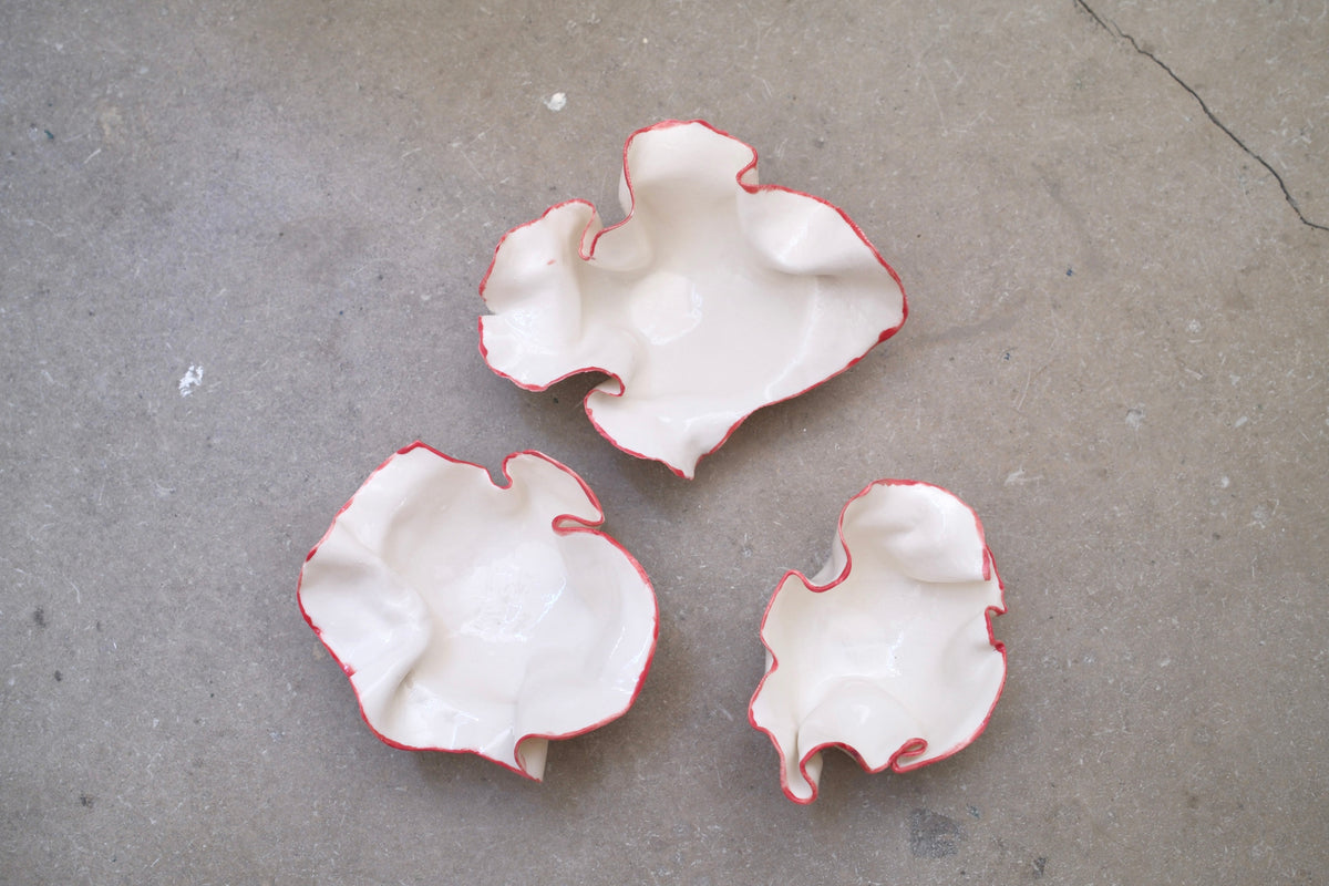 Petite Coupelle Pavlova avec liseré rouge