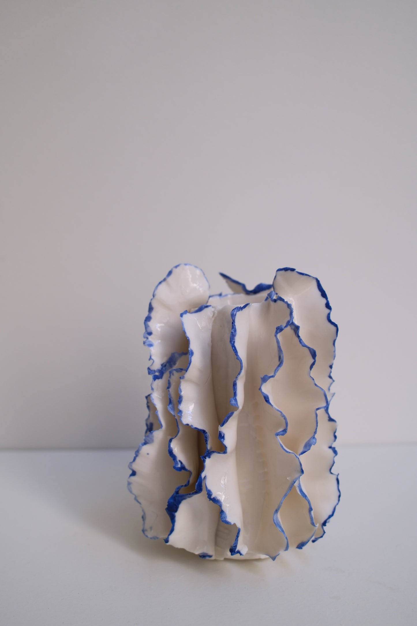 Petit Vase Athéna liseré 💙